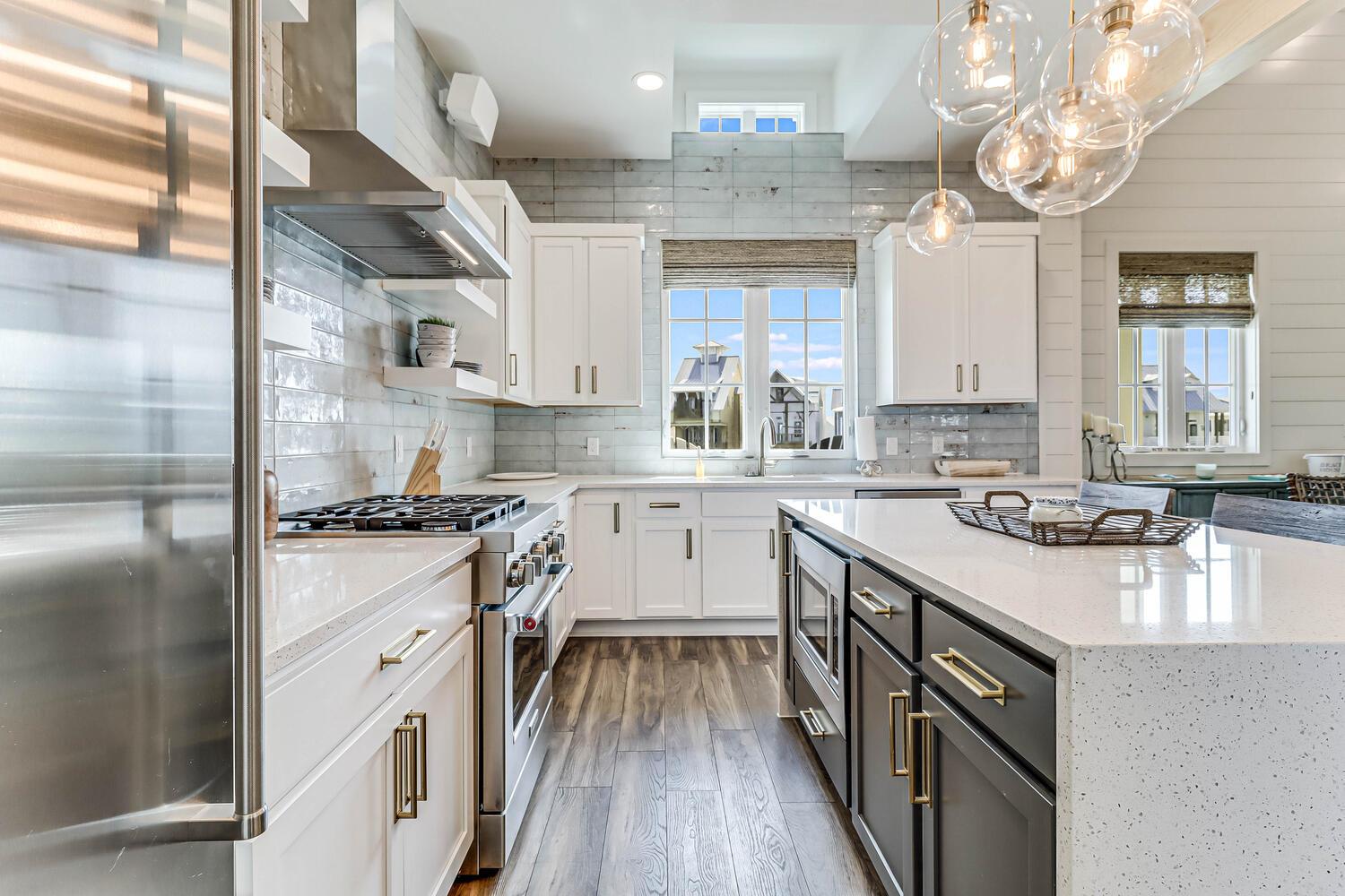 Upgraded Stainless Steel Appliances