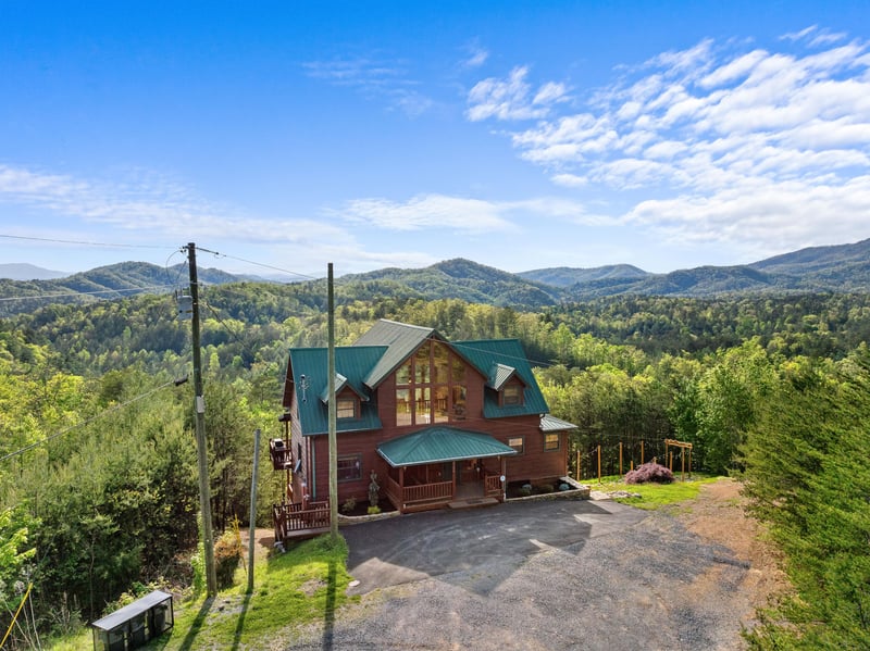 Front of Mountain Bliss cabin