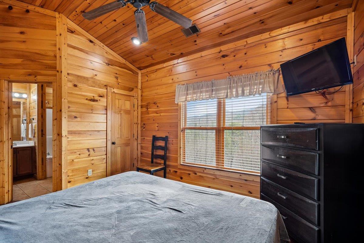 27Bedroom