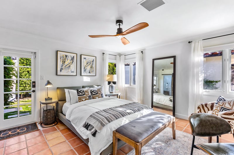 Lovely guest bedroom