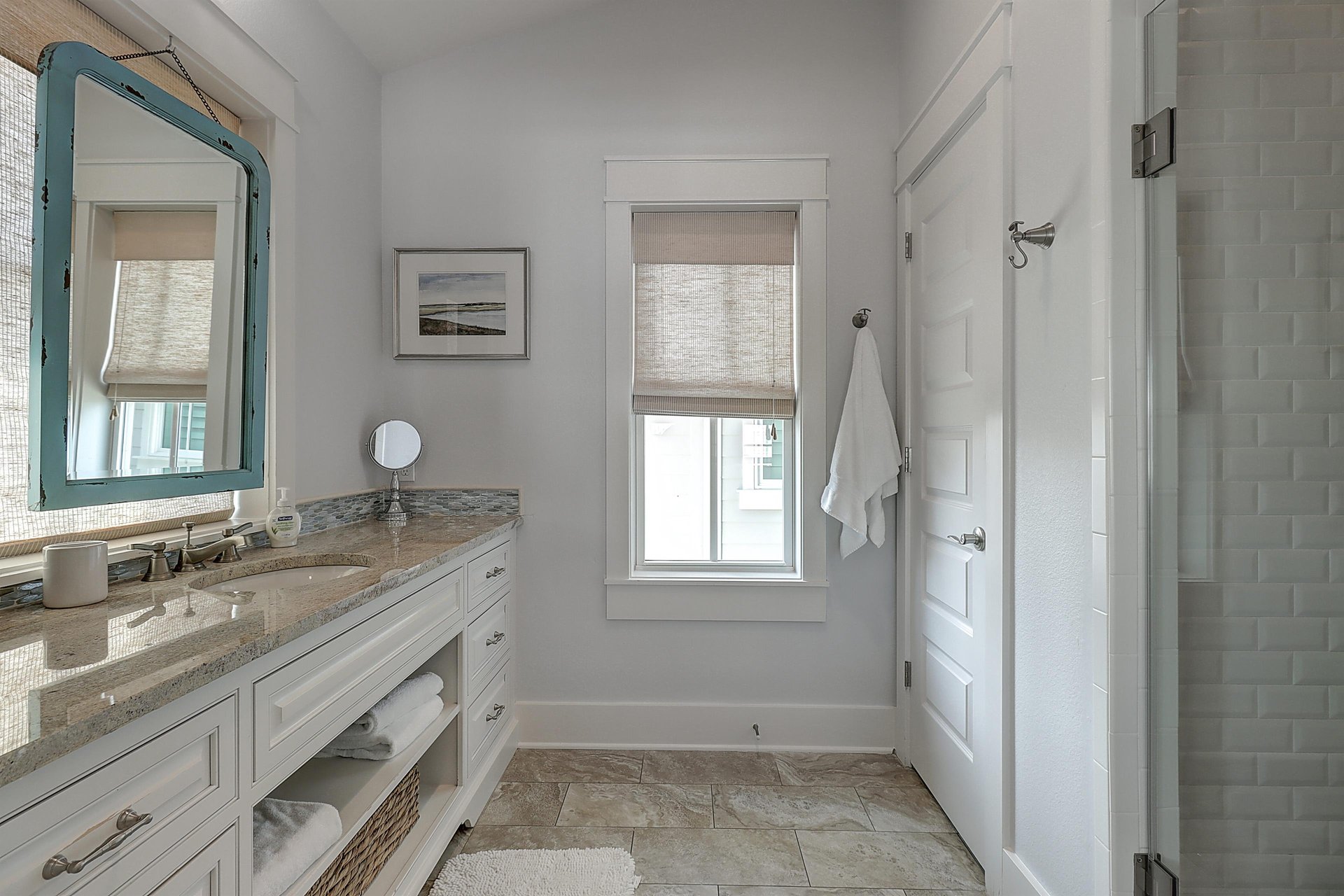 Second King Bathroom, 2nd Floor