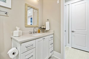 Shared Bathroom, 1st Floor