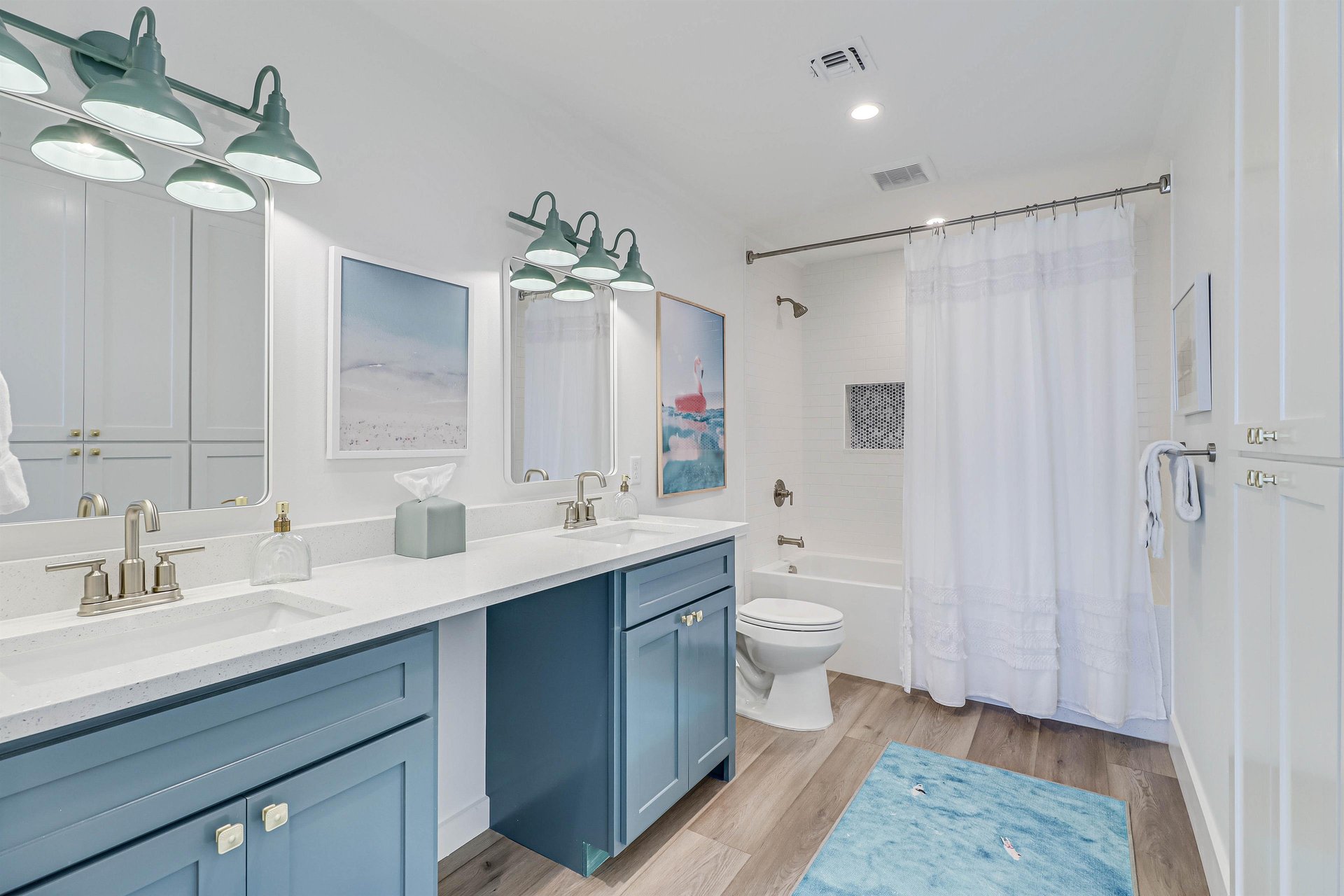 Bunk Bathroom, 3rd Floor