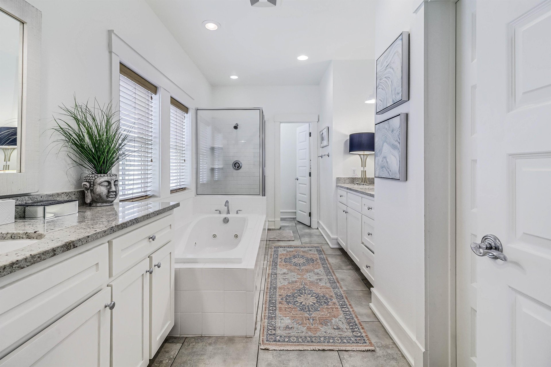 Primary King Ensuite, 1st Floor