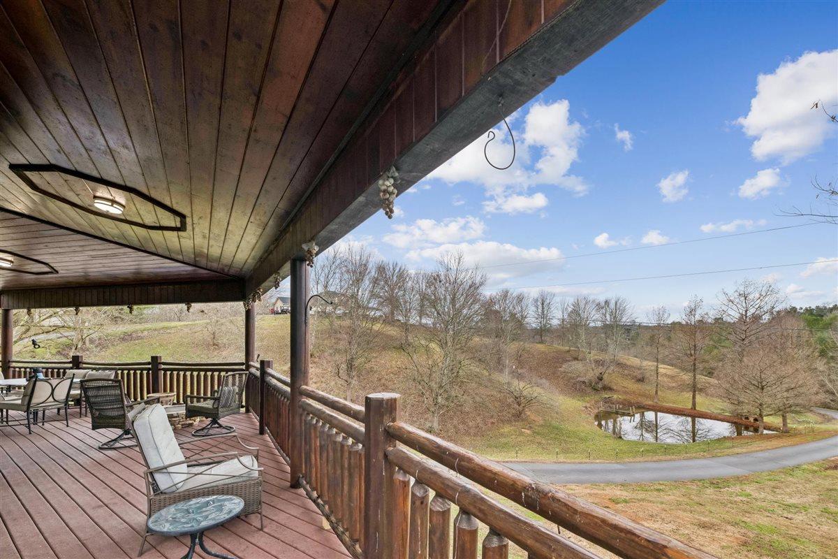 A little breathing room away from the crowds while keeping Pigeon Forge within reach