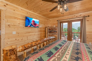King bed facing tv