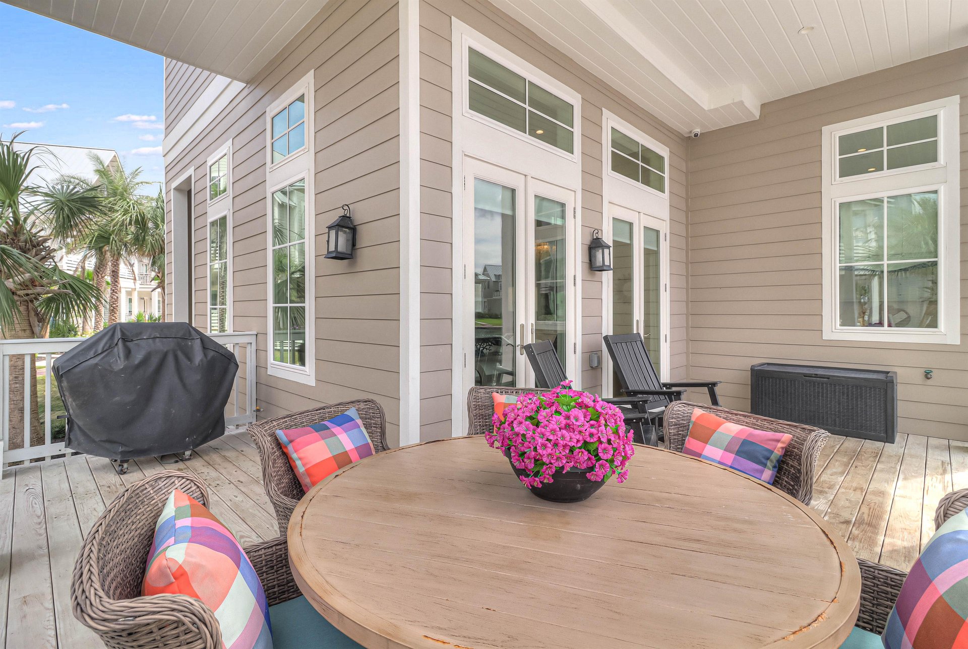1st Floor Rear Patio Overlooking Leisure Lake