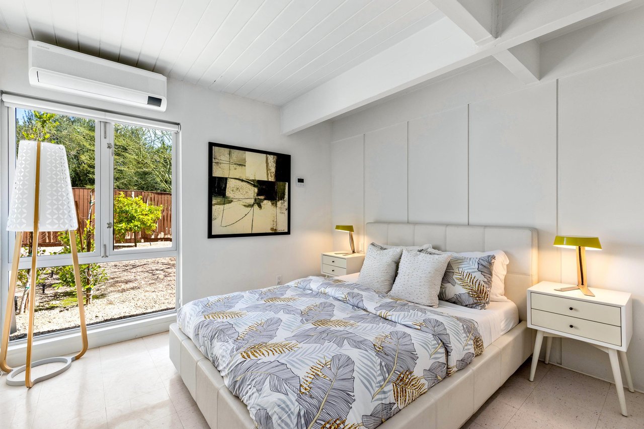Guest bedroom