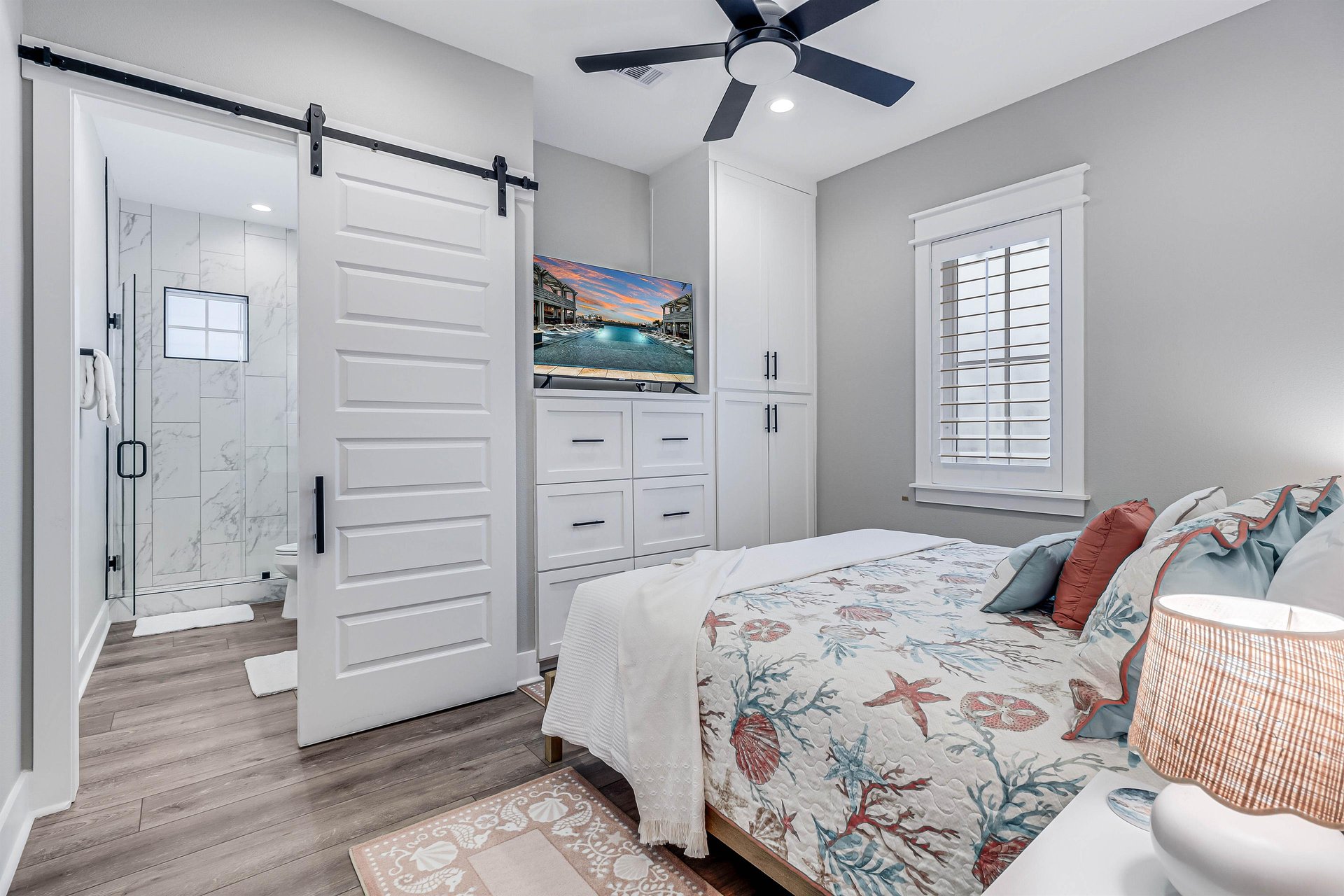 King Suite, 2nd Floor