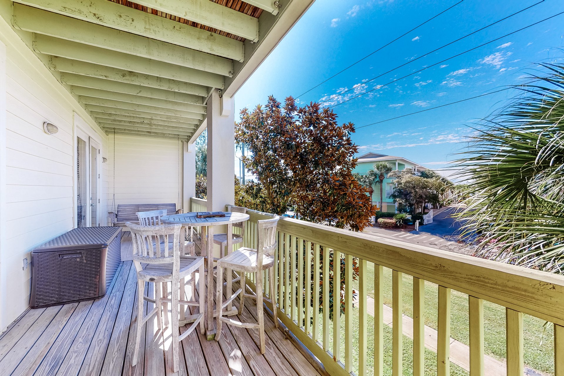 Grand Isle Getaway 205 23