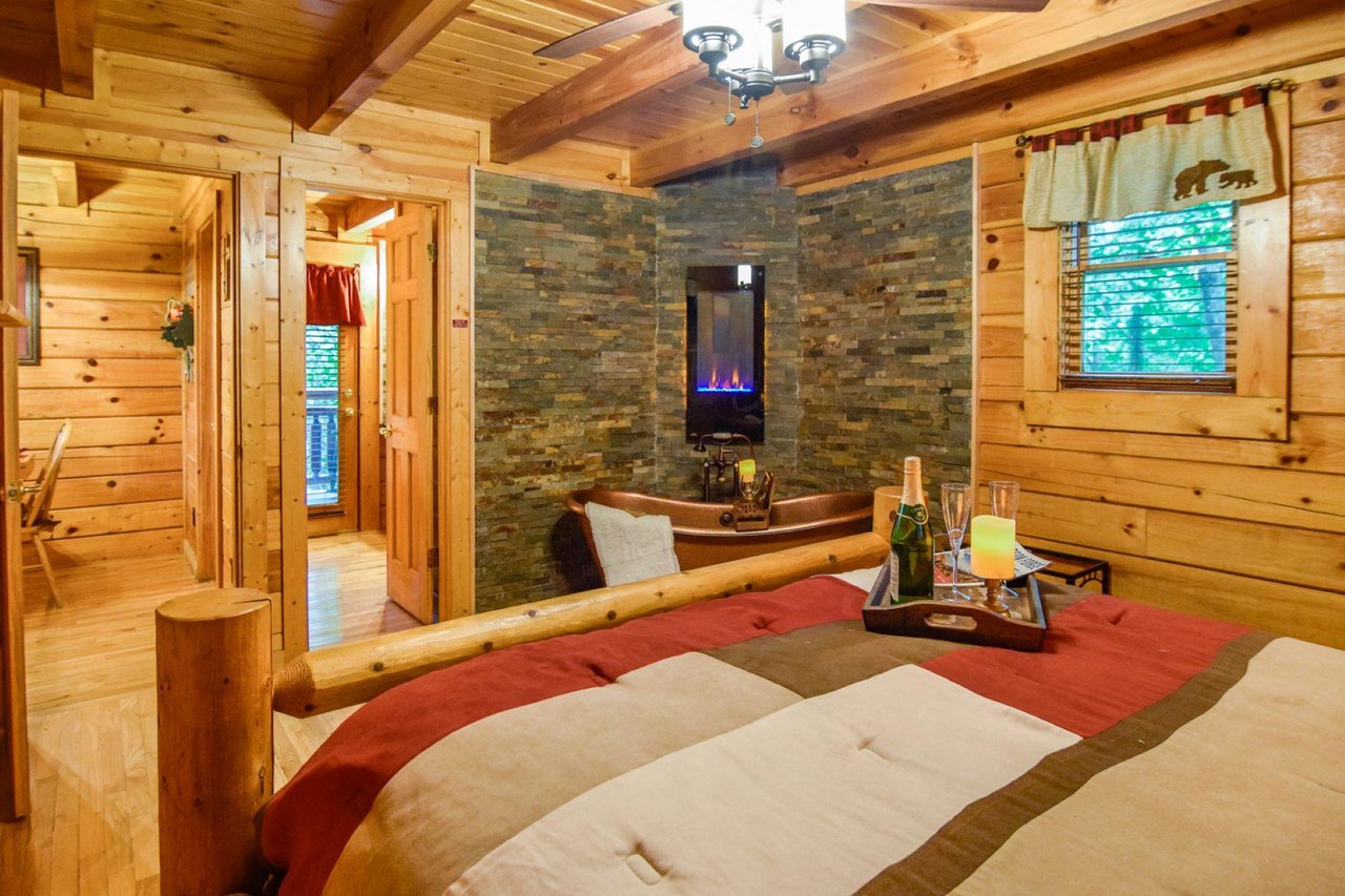 ComingSoonBearyCozyCabin_217608