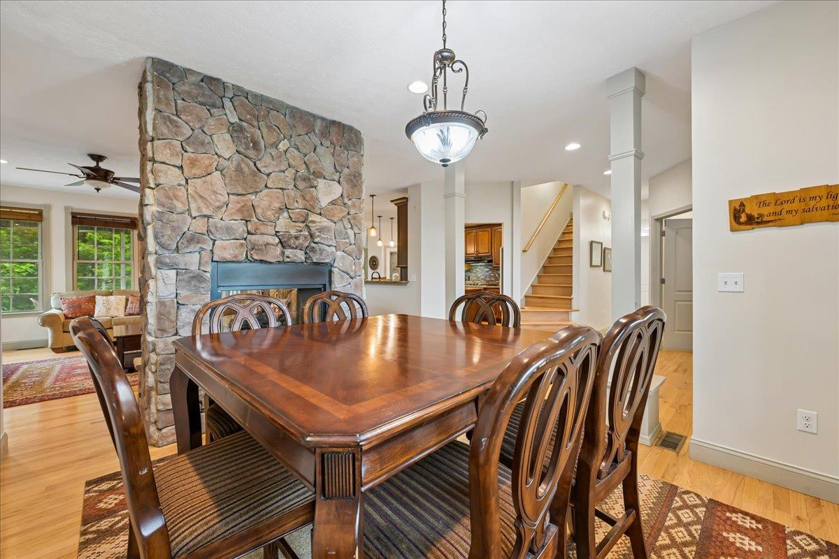 15Dining Room