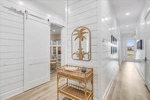 Hallway Bathroom, 1st Floor