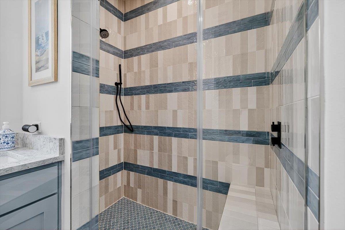 1st Bunk Room Ensuite, 3rd Floor