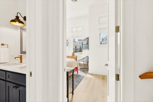 Back King Bedroom, 1st Floor