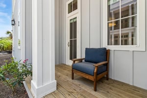 Fourth King Side Porch, 1st Floor