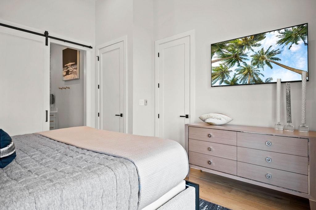 3rd King Bedroom, 2nd Floor