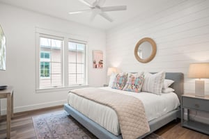 King Bedroom, 2nd Floor