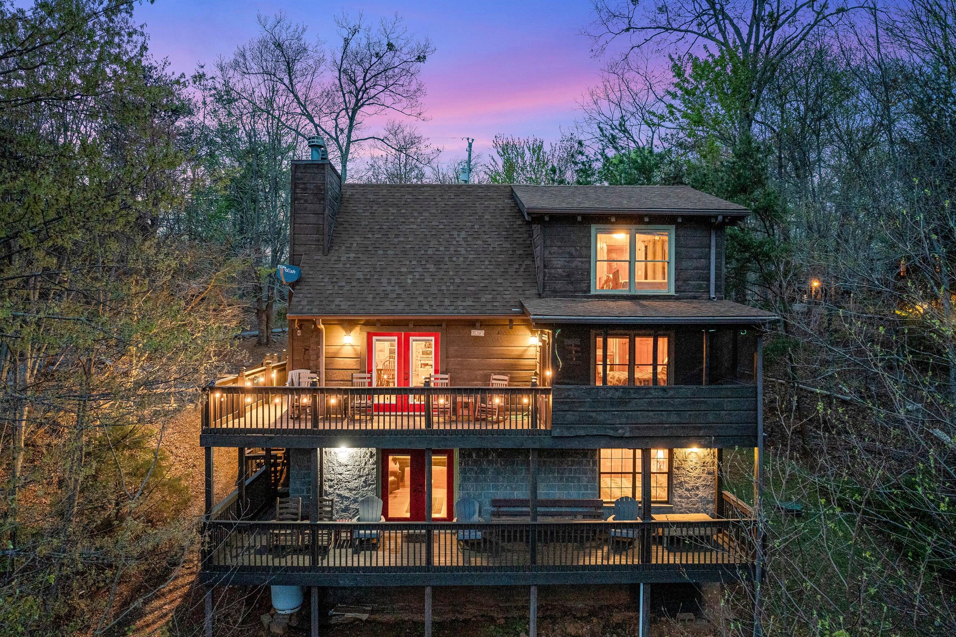 Back of Wonders In The Sky cabin