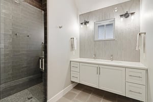 Primary King Ensuite, 2nd Floor