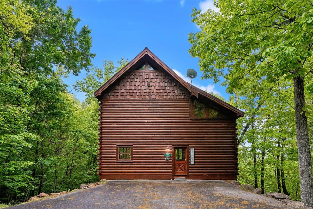 01Front Elevation