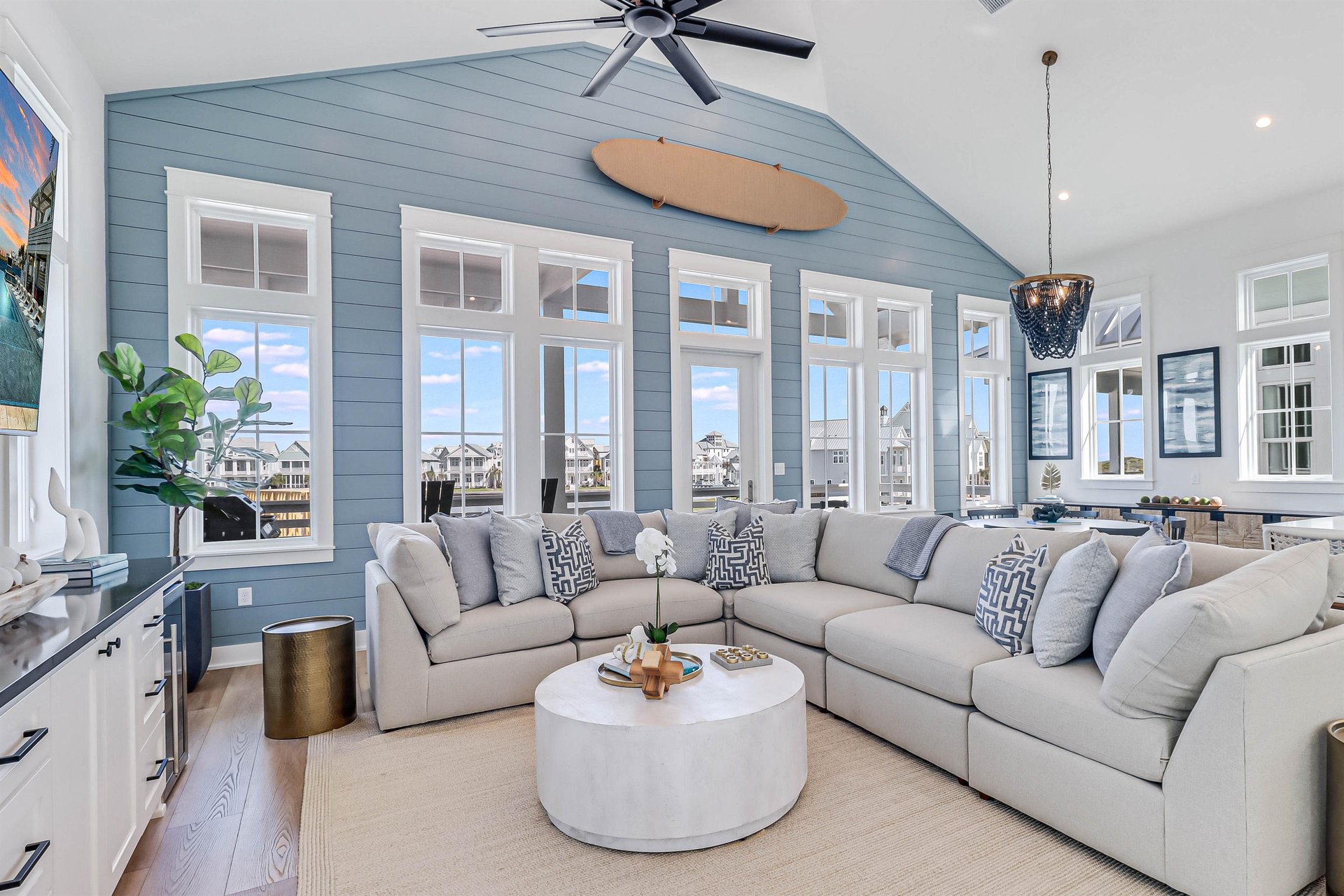 Living Area, 2nd Floor