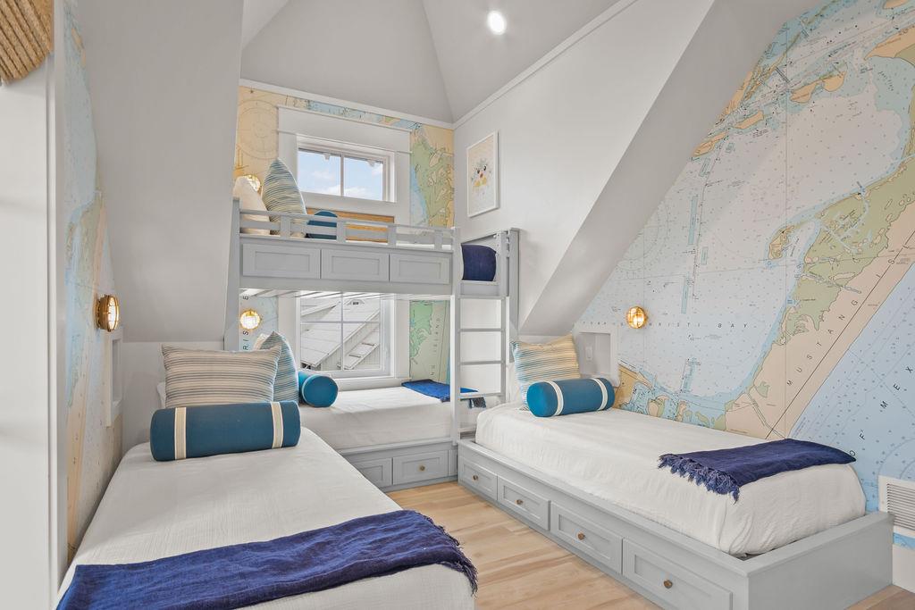 Bunk Bedroom, 3rd Floor