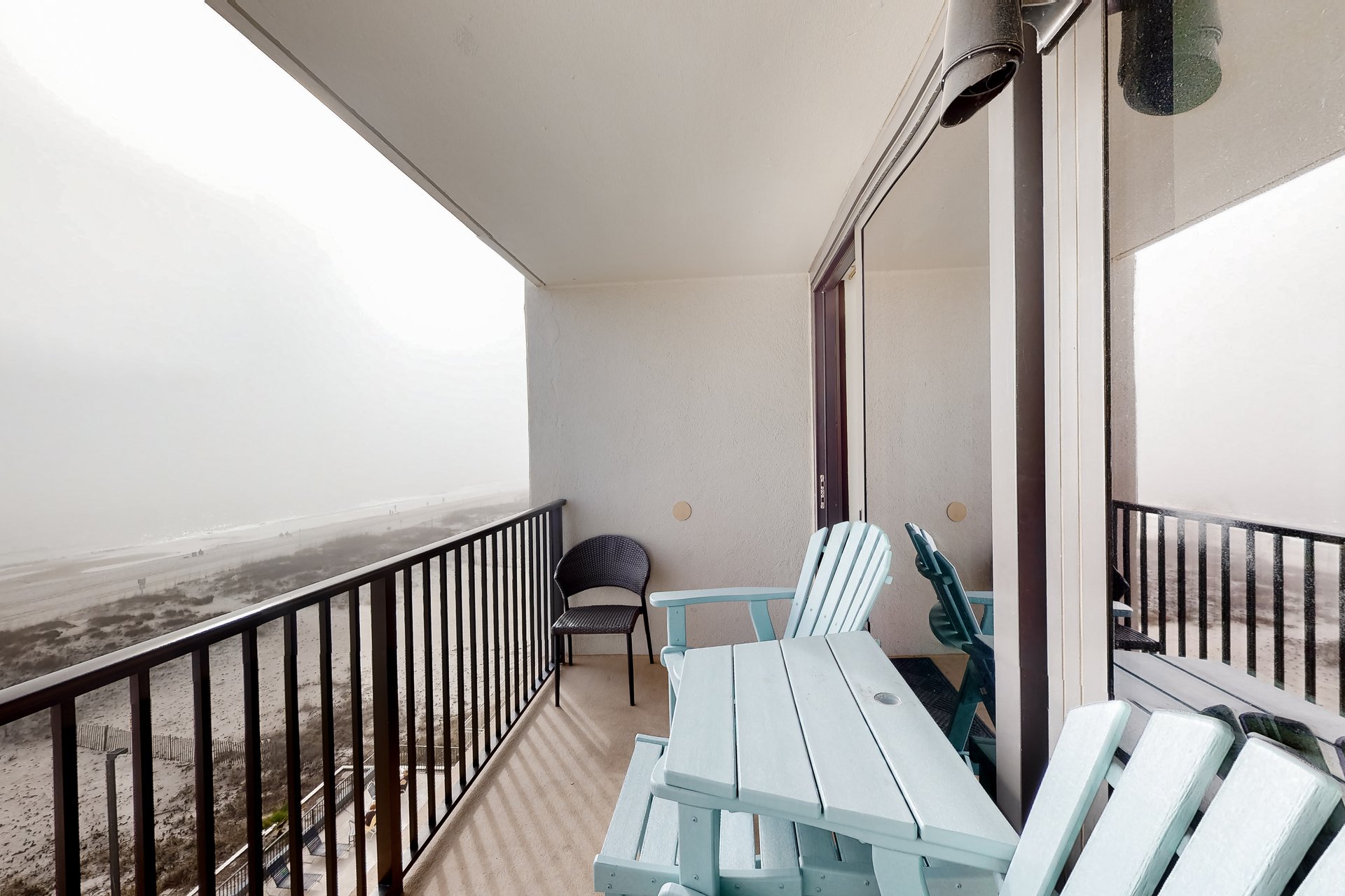 Island Winds West 578 17