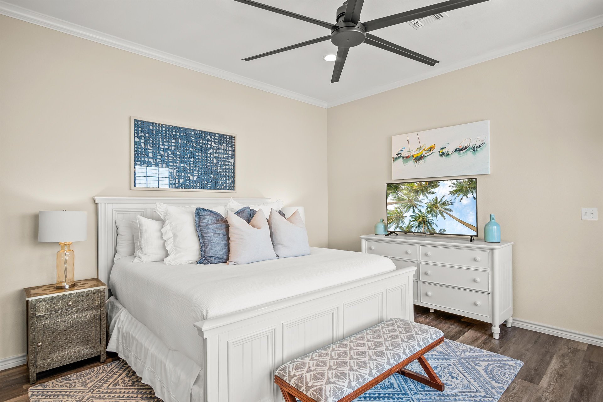 1st Floor Primary King Suite