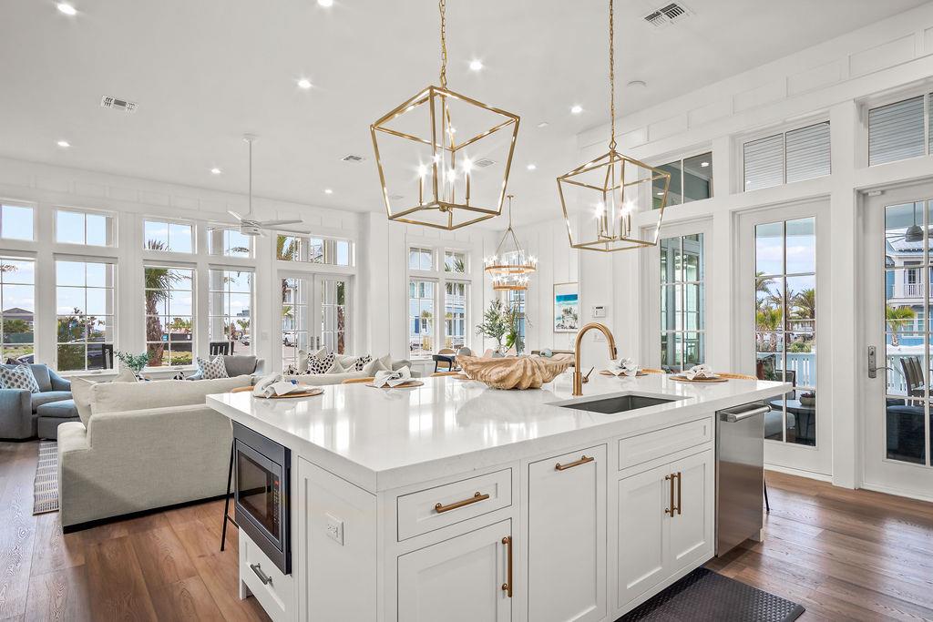 1st Floor, Kitchen