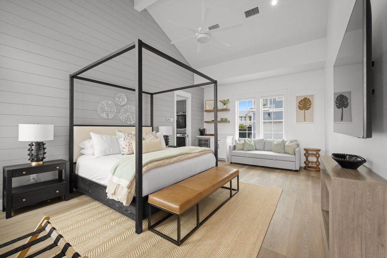 1st Floor, Detached King Suite
