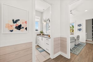 Landing, 2nd Floor