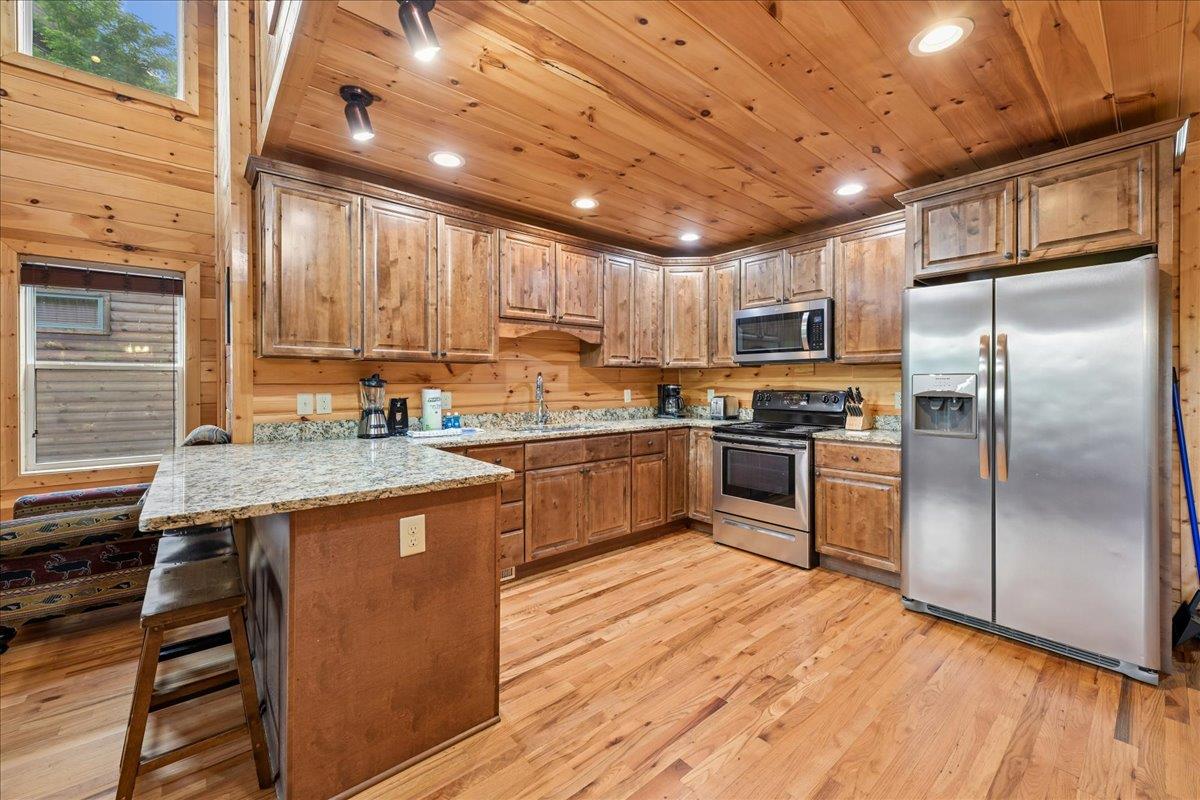 06Kitchen