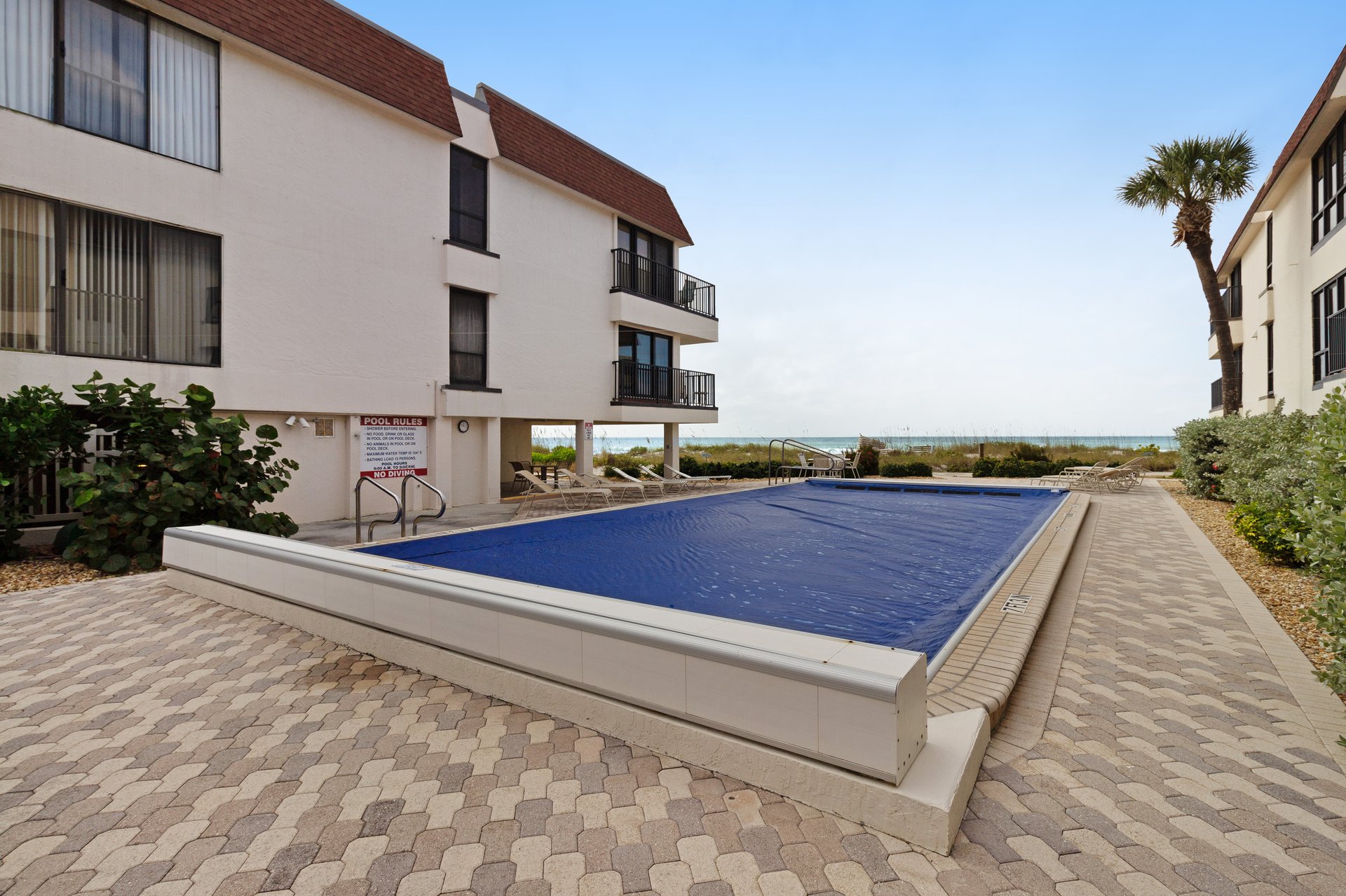 Waters Edge 208 S 33