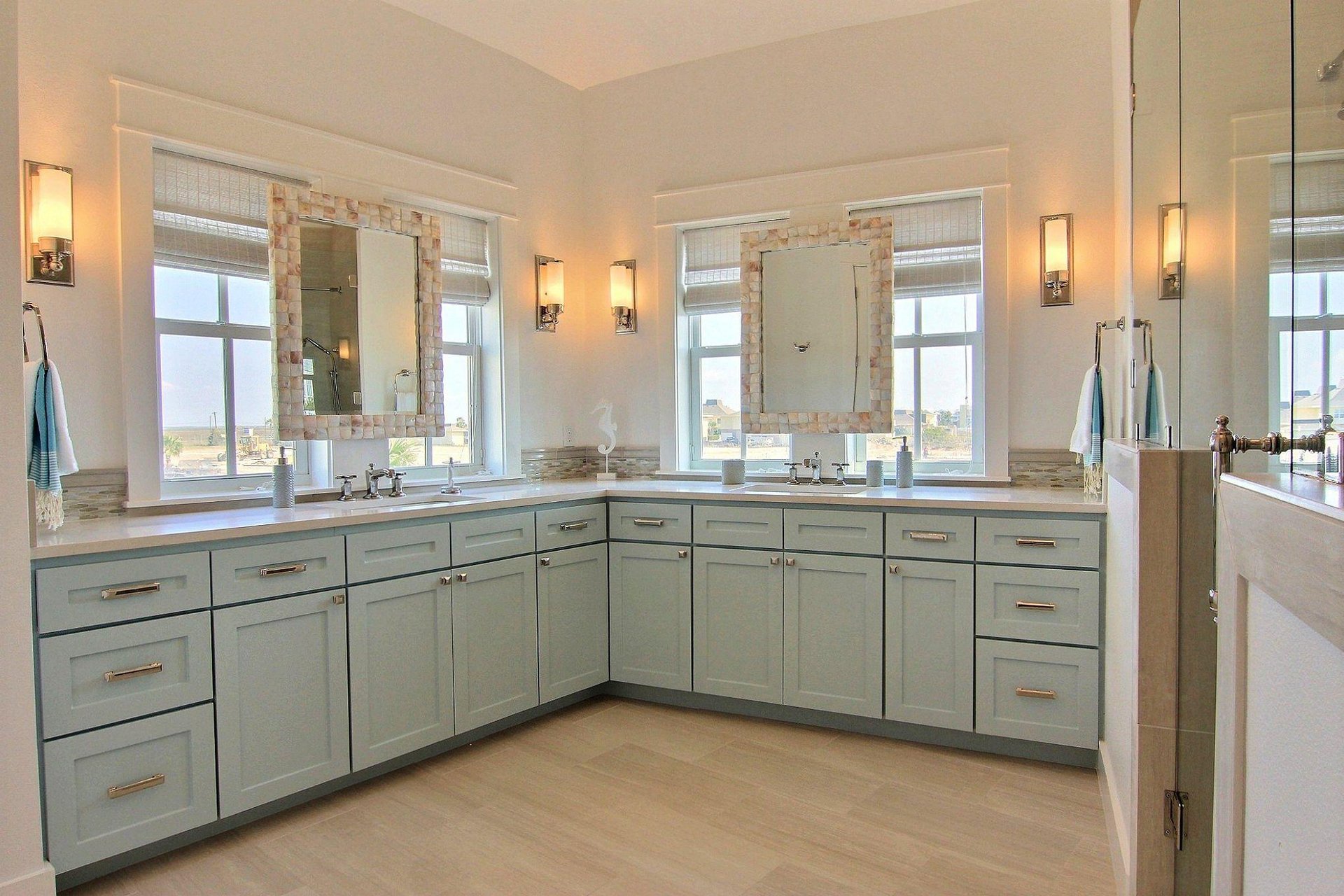 Primary King Bathroom, 2nd Floor