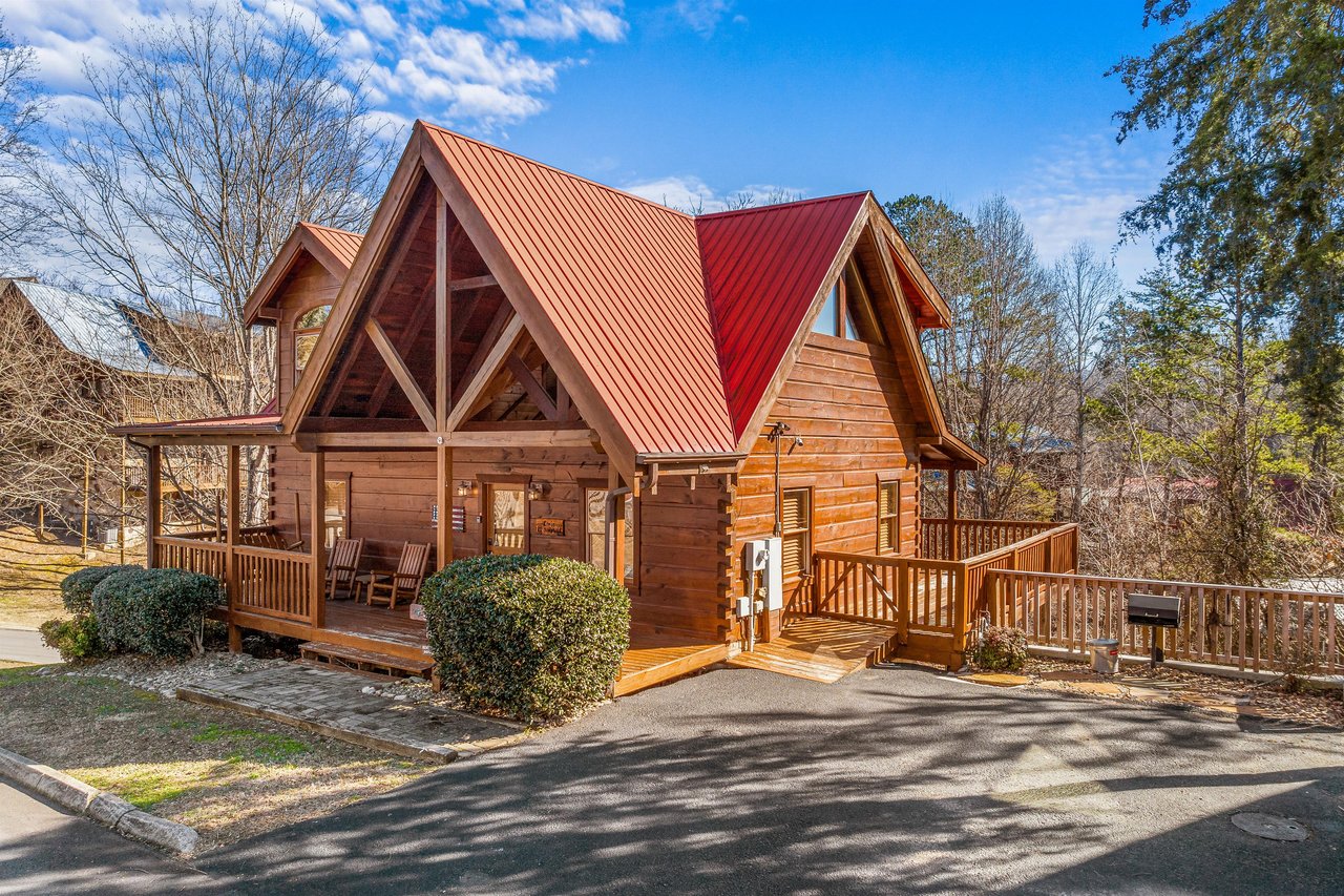 Exterior side view at Livin Simple, a 2 bedroom cabin rental located in Pigeon Forge