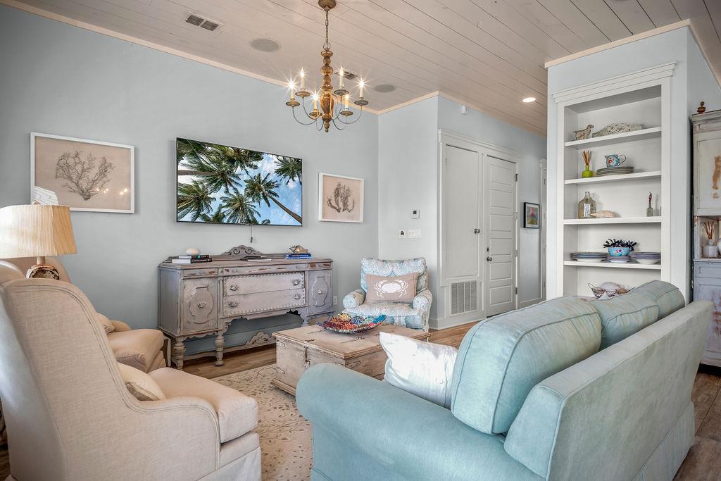 1st Floor, Main Living Room