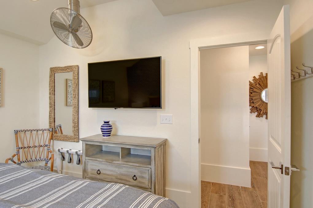 King Bedroom, 3rd floor