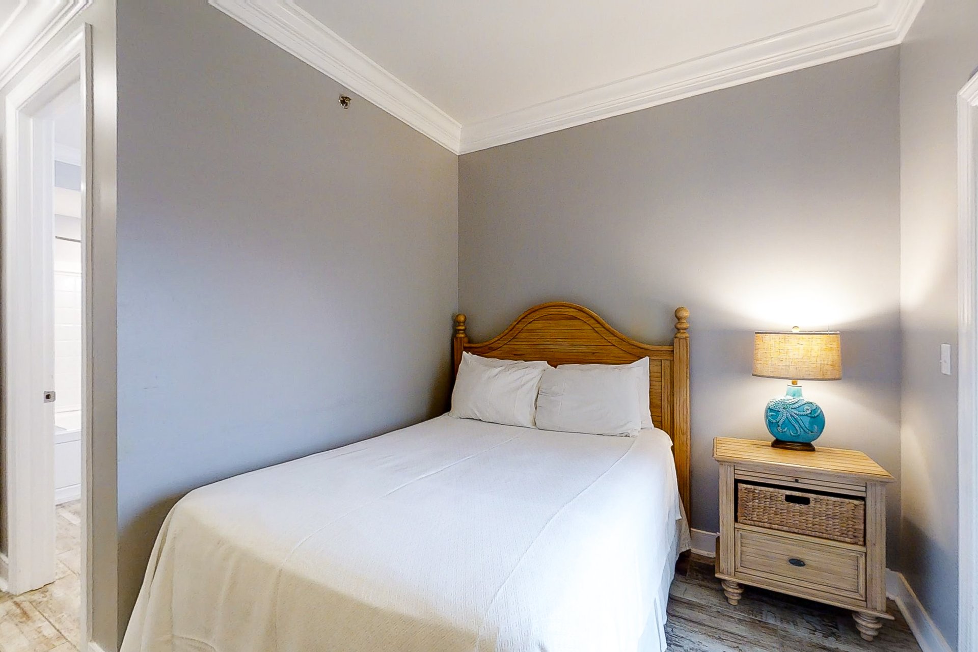 Escapes to the Shores Penthouse 1803 21