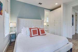 Second King Bedroom, 1st Floor