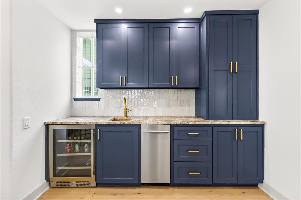 2nd Floor, Kitchen