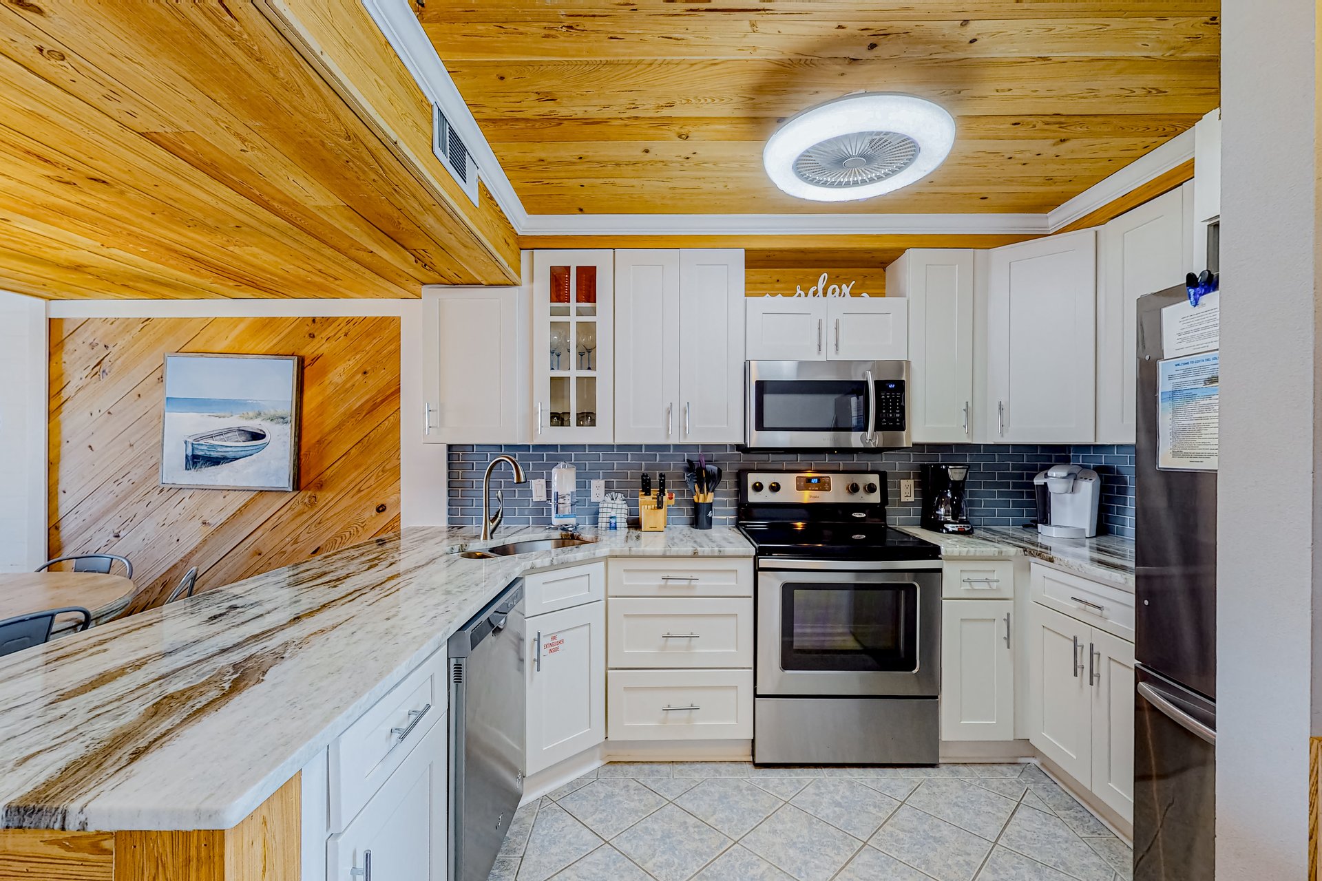 Costa Del Sol A7 Livin it Up 9