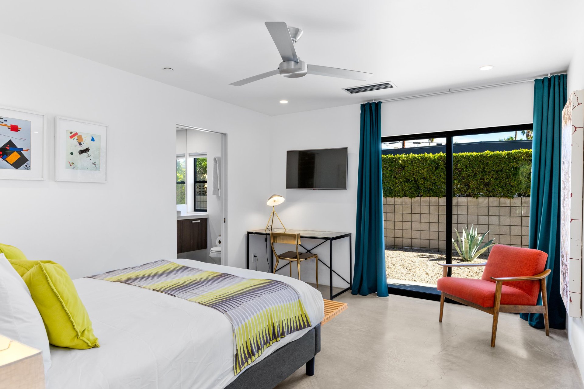 Guest bedroom
