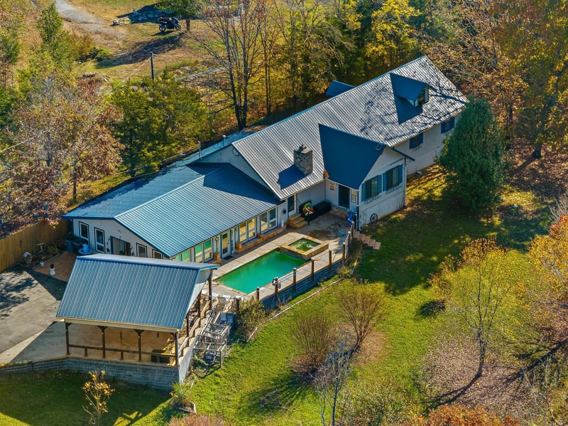paradisesprings52