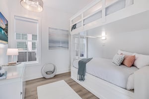 QueenQueen Bunk Bedroom, 1st Floor