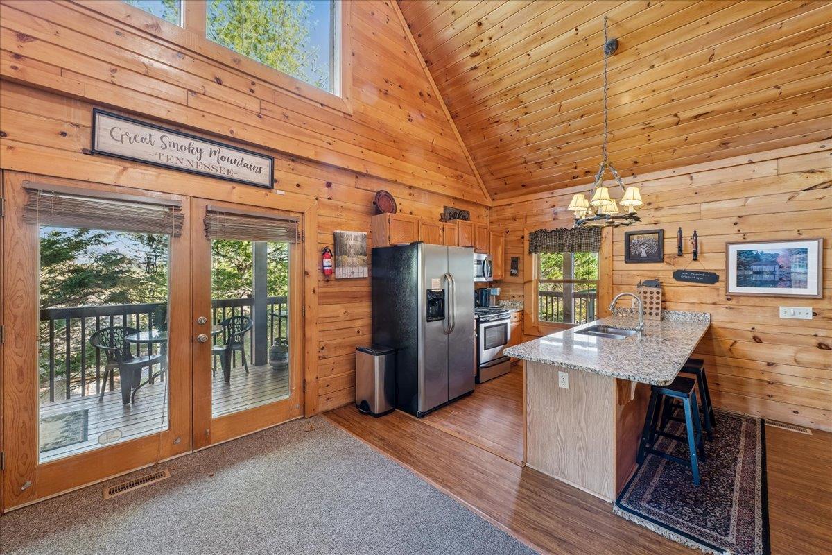 16Kitchen