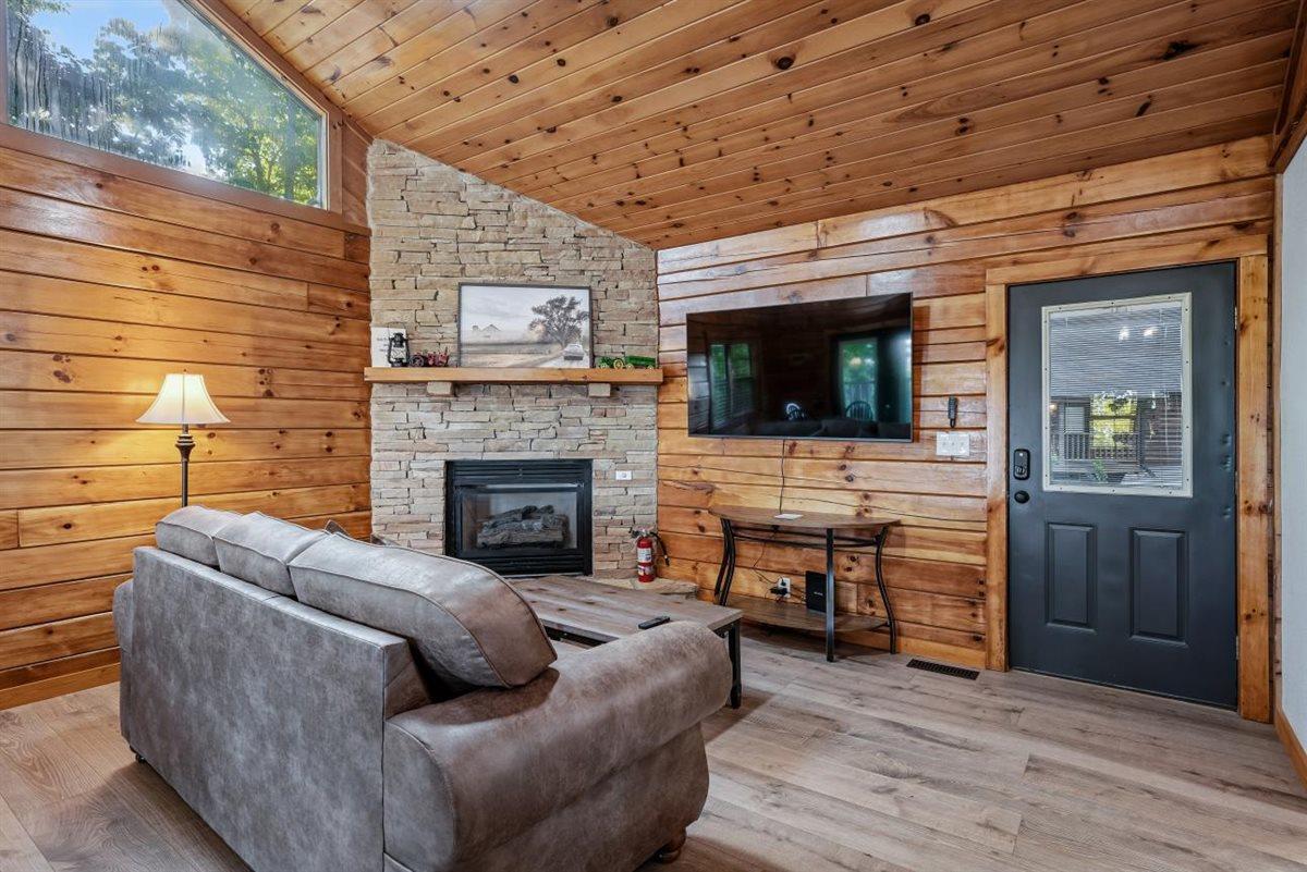 10Living Room
