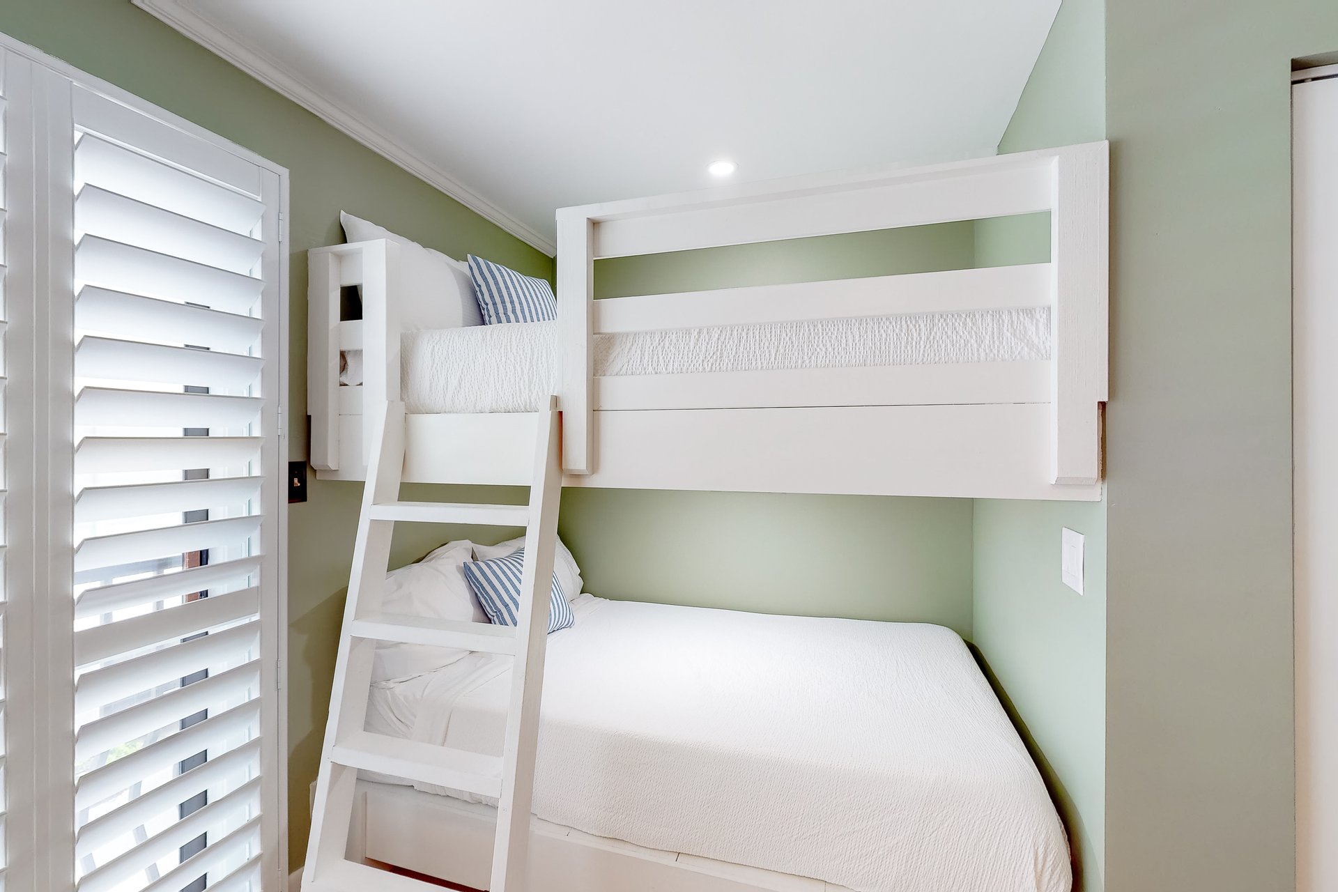 Costa Vista Townhomes 22 17