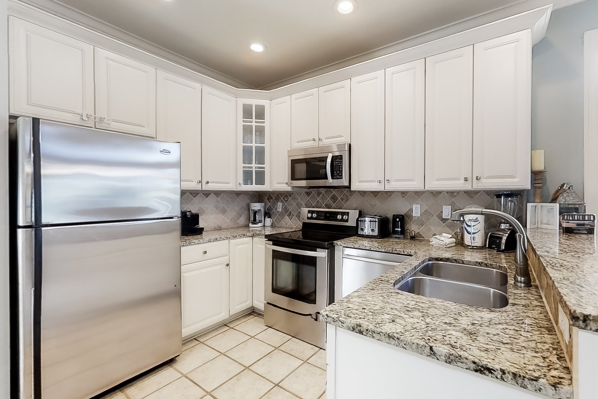 Terra Cotta Happy Ours 7