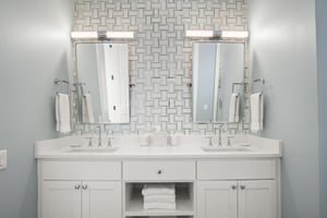 Primary King Bathroom, 2nd Floor